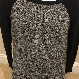 Nice Women’s Size Medium Black and White Sweater